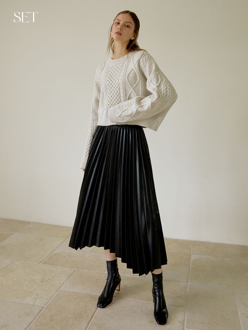 [SET] Cable crop round wool knit (oatmeal) + Pleats leather long skirt (black)