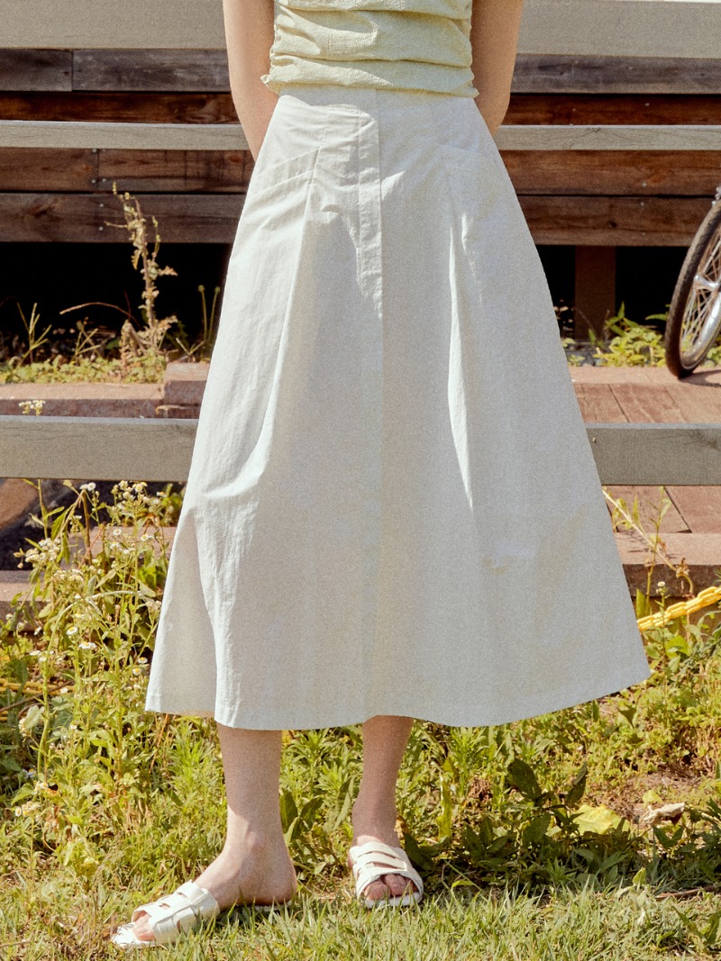 Pintuck flare skirt (white)