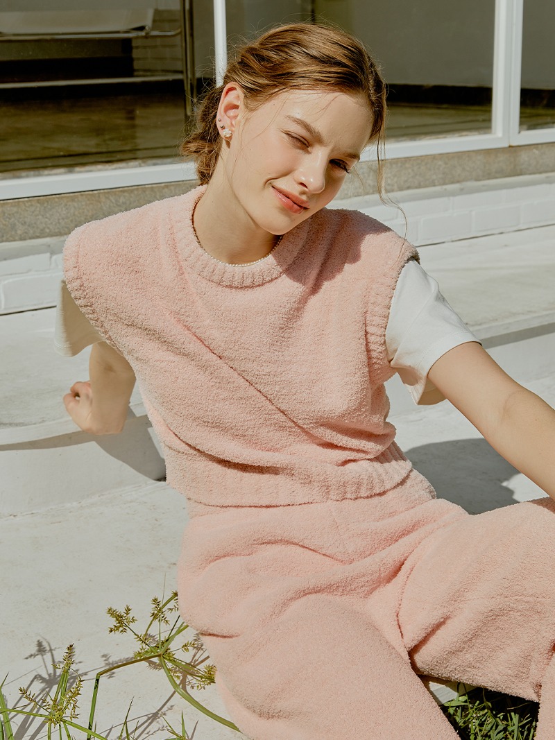 Cozy knit vest (pink)