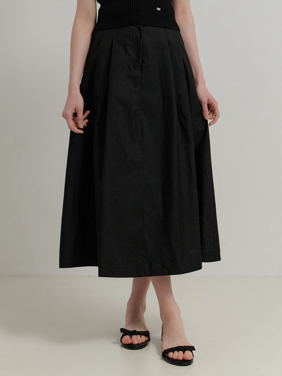 Wade pintuck skirt (black)